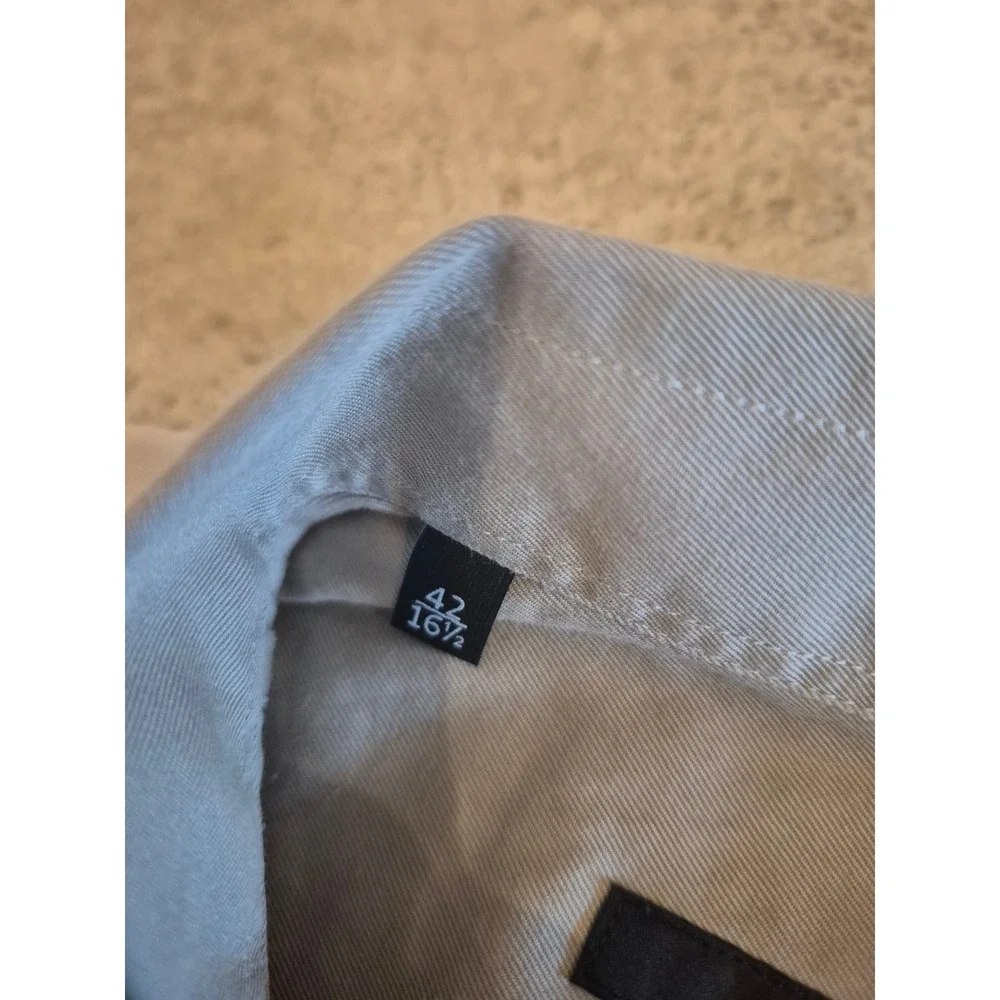 Gucci Men's Beige Slim Fit Button-up Shirt - Size: 16½ - Large